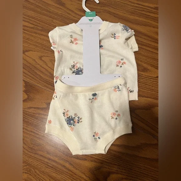 NWT Carters 6 Month Outfit - Picture 3 of 4
